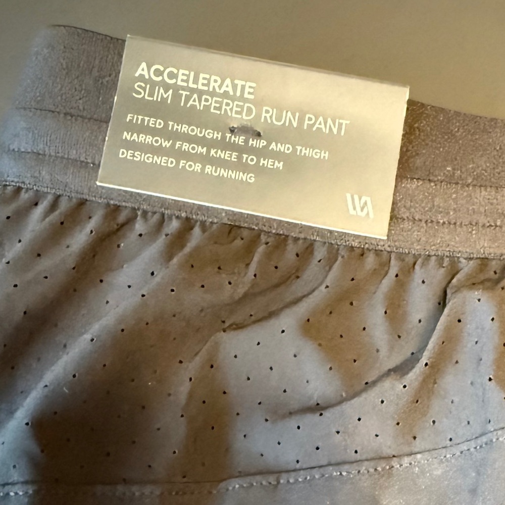 NWT VRST Accelerate Slim Tapered Run Pant - Picture 4 of 9
